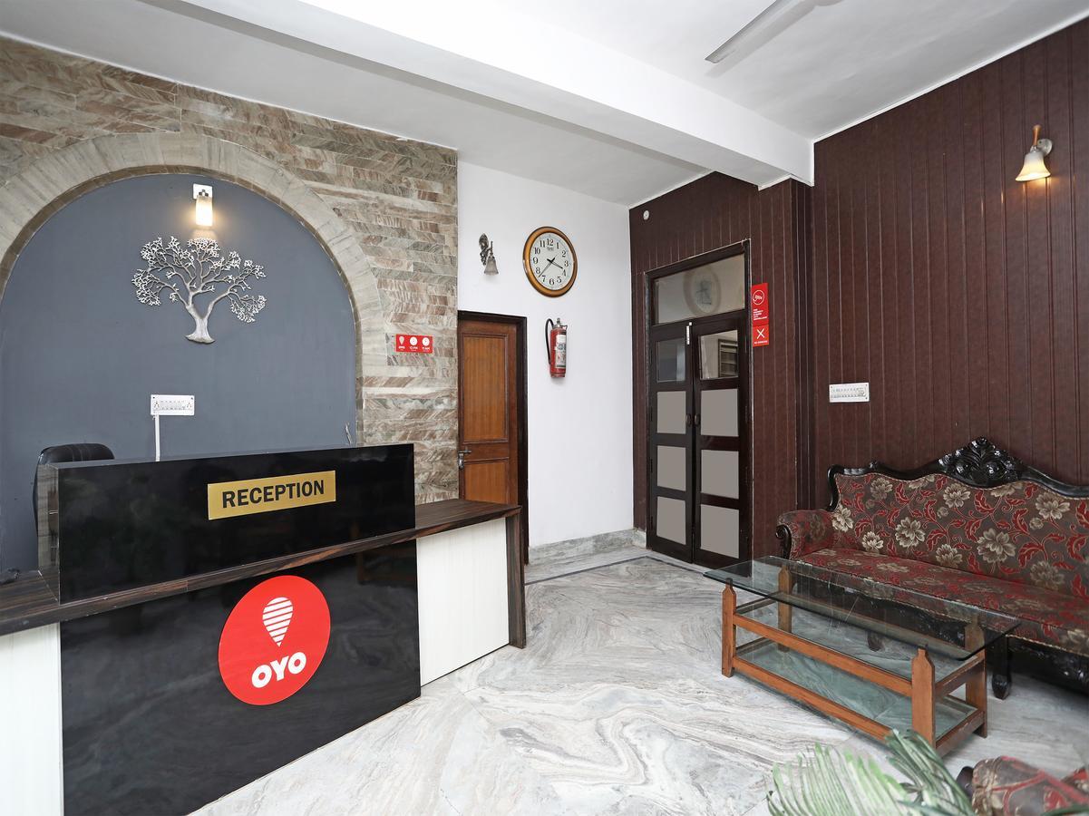 Oyo 11854 Hotel Comfort Дехрадун Екстериор снимка